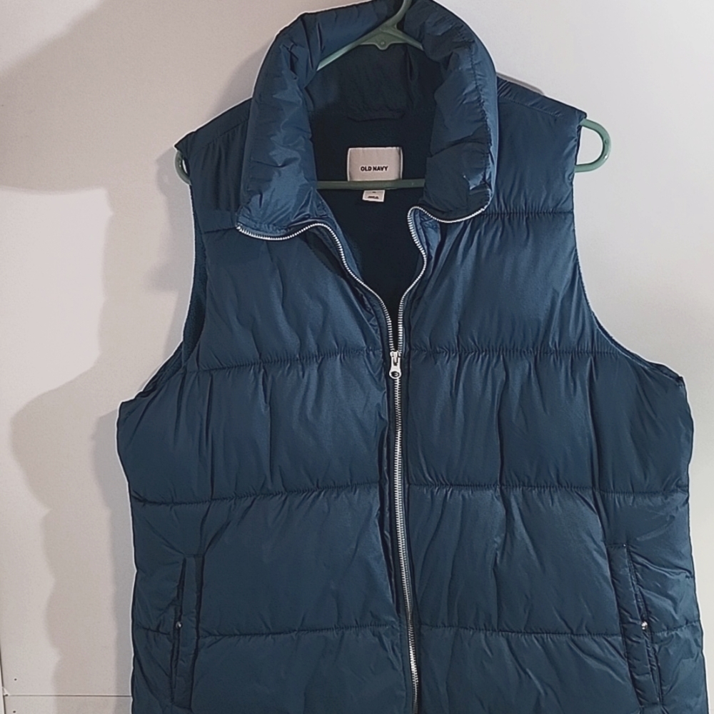 Old Navy blue puffer vest XL